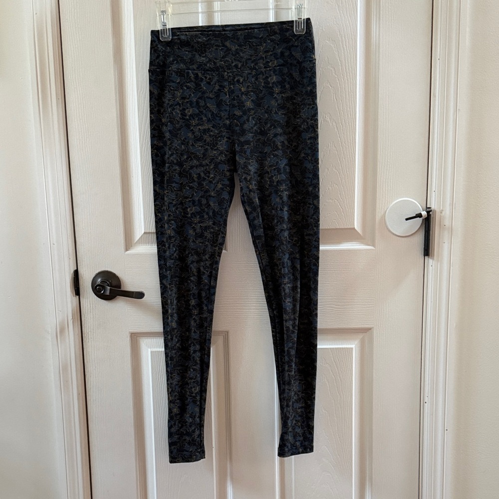 LuLaRoe Black, Navy and Gold Abstract Leggings